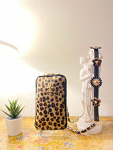 Load image into Gallery viewer, TOTUM Giglio Mini Cross Bag
